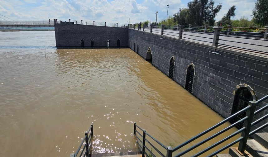 Deriyên Bendava Ilisuyê hatine vekirin