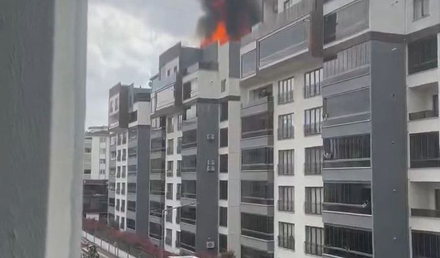 Bursa'da 8 katlı apartmanda yangın: Kurtarma çalışmaları sürüyor