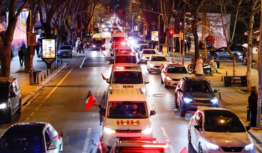 İstanbul'da yüzlerce araçla Gazze konvoyu