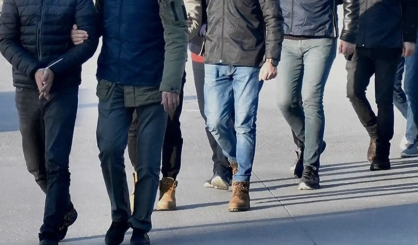 İzmir merkezli DAİŞ operasyonunda 9 gözaltı