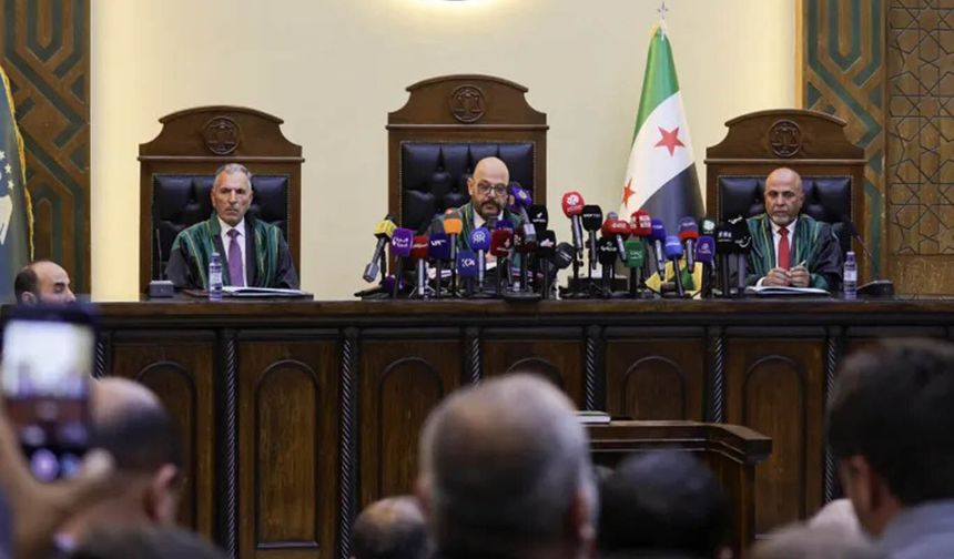 Kaderin tecellisi: Dün aranan hâkimler bugün Baas rejimi sanıklarını yargılıyor