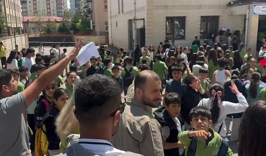 Kurtalan'da 3 okulun yıkım kararı sonrası peş peşe nakiller velilerin tepkisine neden oldu