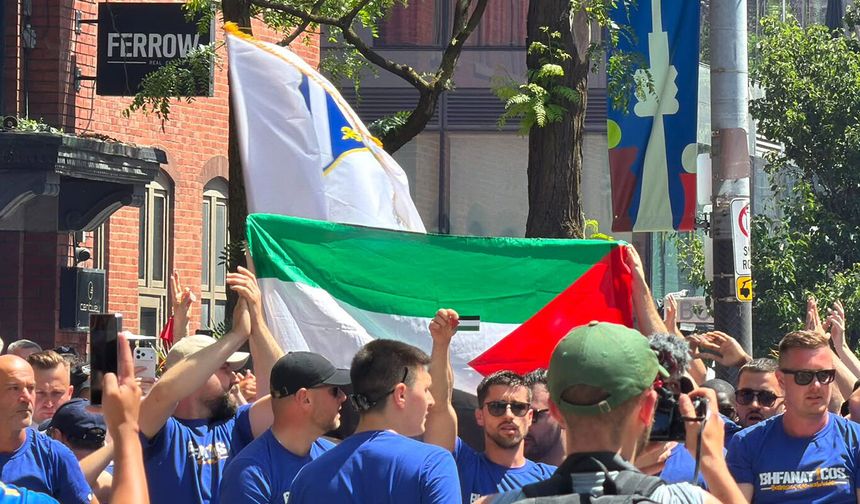 Bosnalı taraftarlardan Filistin'e destek gösterisi