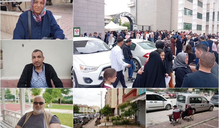 Sınav salonunda öğrenciler, kapıda aileler ter döktü
