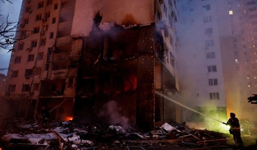 Rûsyayê li ser Kîevê êrîşek asîmanî pêk anît: 9 kuştî