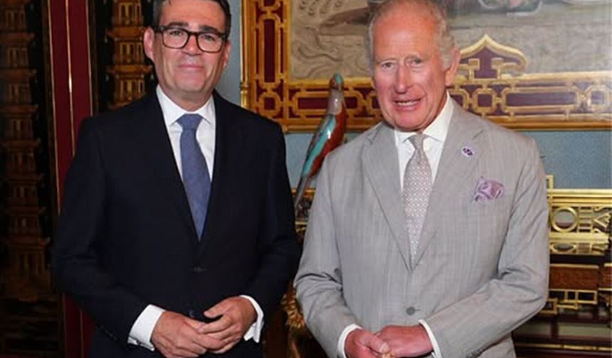 Andy Burnham İngiltere'nin yeni başbakanı oldu
