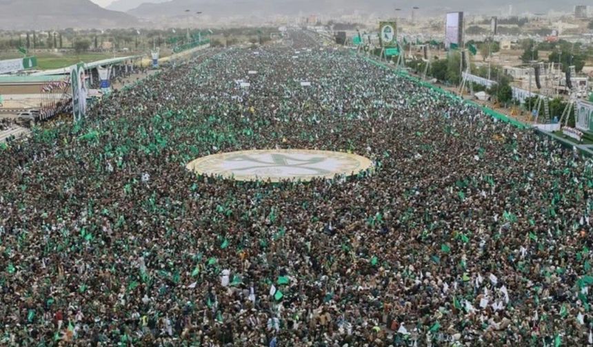 Bi milyonan kesan li Yemenê jidayikbûna Pêxember pîroz kirin