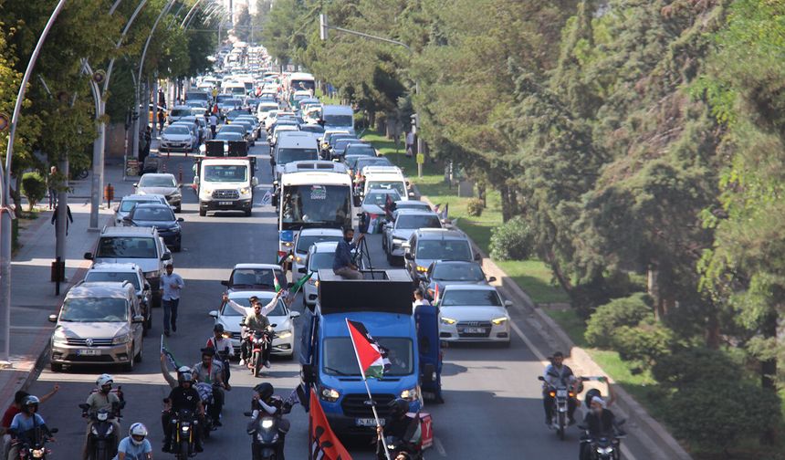 Bosna Hersek'ten yola çıkan Filistin Konvoyu Diyarbakır'da coşkuyla karşılandı