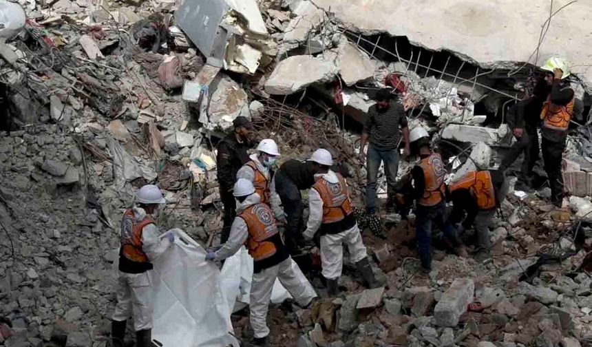 Gazze'de enkazlardan 112 şehidin naaşı çıkarıldı