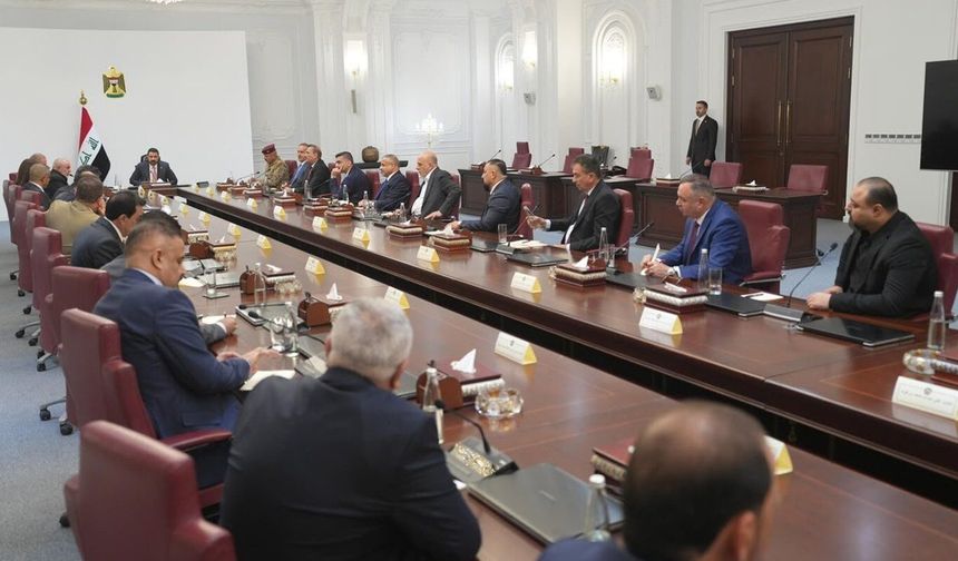 Irak Başbakanı, ülkede silah yayılmasına kısıtlamalar getirilmesi emrini verdi