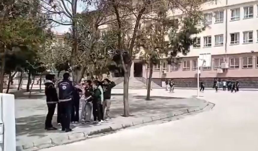 Okullarda güvenliğin artırılmasına yönelik 30 bin güvenlik görevlisi alınacak