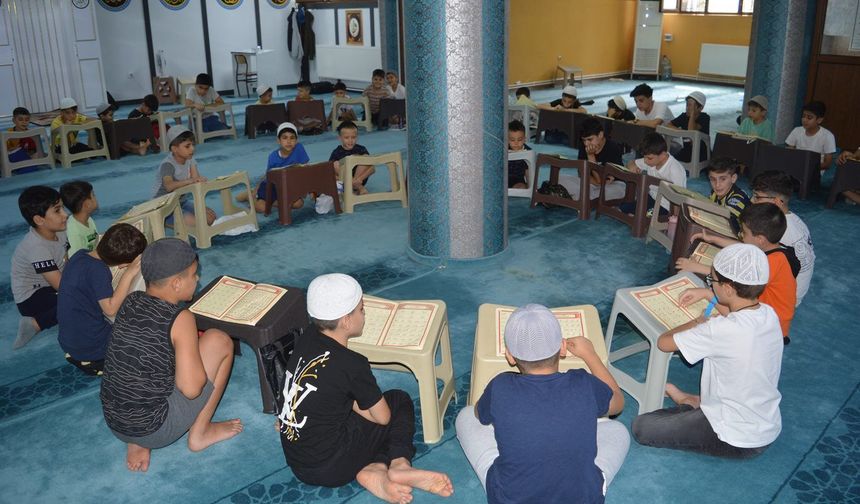 Siirt'te camiler çocukların Kur'an sesiyle şenleniyor