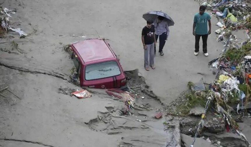Li Hîndistanê hejmarê candayînên ji ber lehîyê derket 81an