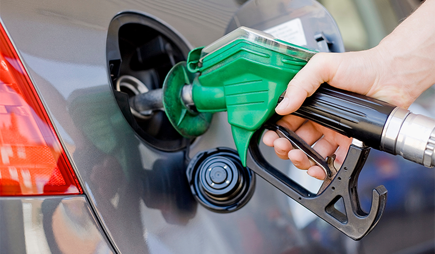 Benzine 3,20 lira zam pompa fiyatlarına yansıdı