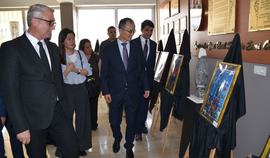 Çin Ankara Büyükelçisinden Güzel Sanatlar Lisesine Ziyaret