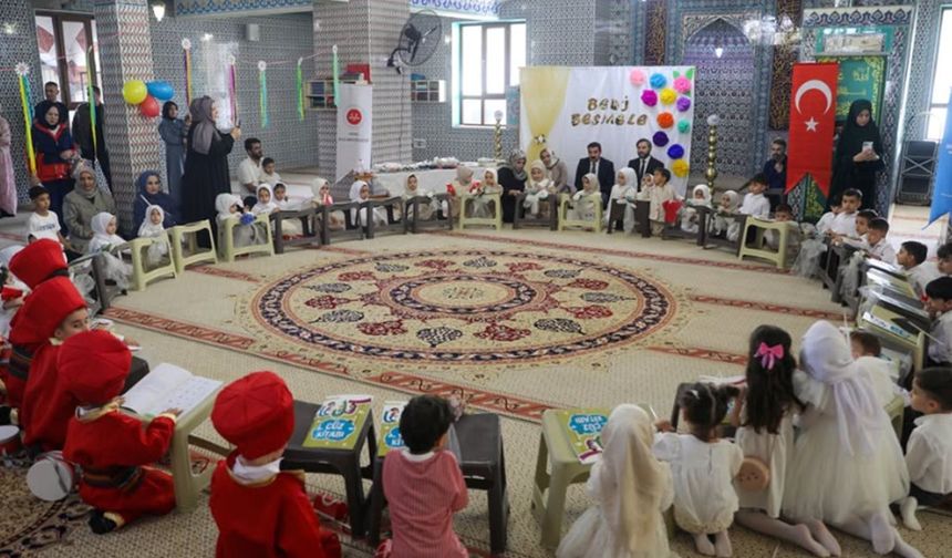 4-6 Yaş çocuklar için 'Bed-i Besmele' programı düzenlendi
