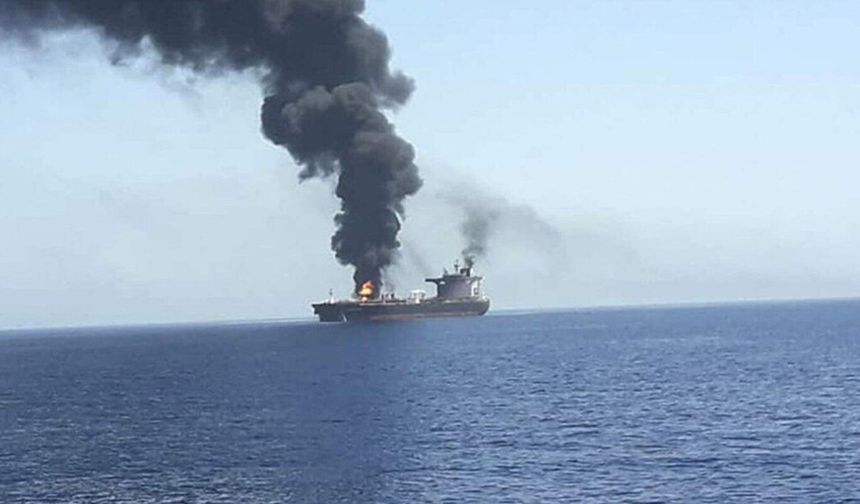 Katar'ın açıklarında tankere saldırı: 'Can kayıpları var'