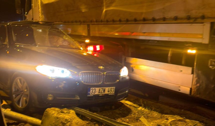 Kırmızı ışık ihlali yapan tır otomobile çarptı: 2 yaralı