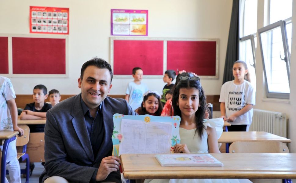 Kaymakam İMRAK Öğrencilerin Sevincine Ortak Oldu