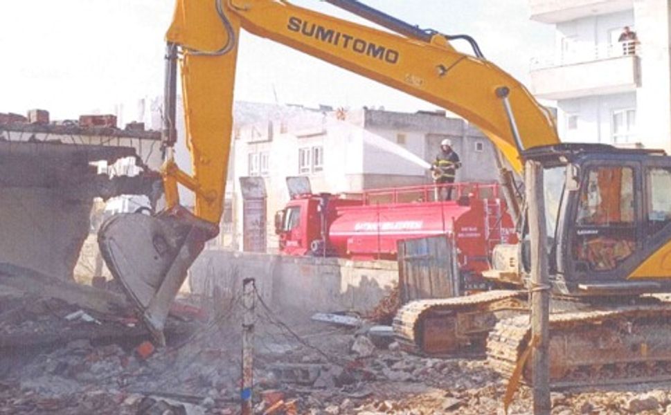 75 Riskli Yapının Yıkımı Gerçekleştirildi