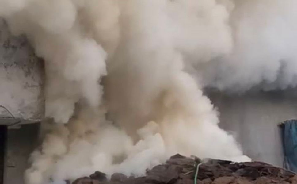 Batman'da saman deposunda çıkan yangın söndürüldü