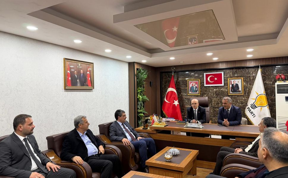 Bakan Mehmet Şimşek’ten AK Parti Batman Teşkilatına Ziyaret