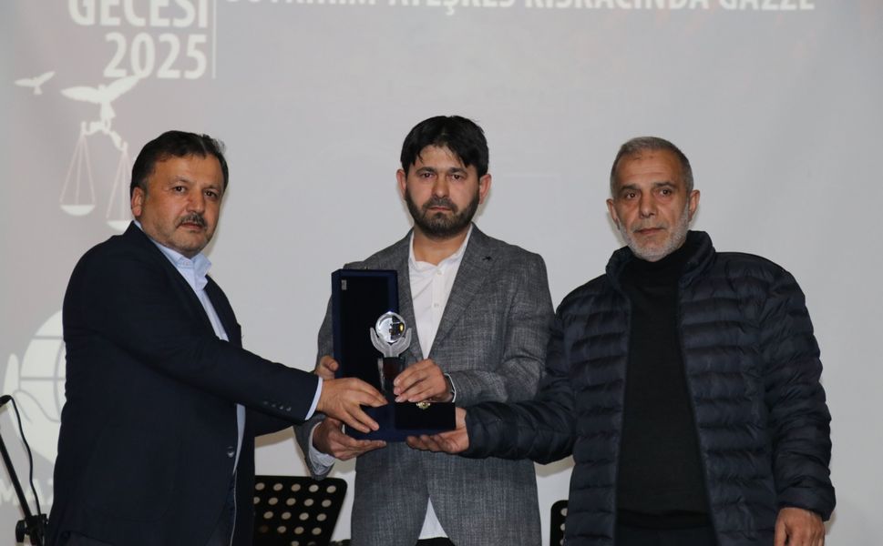 İLKHA'ya "İnsan Hakları Basın Ödülü" verildi