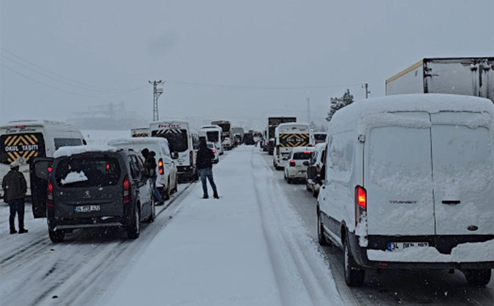 Batman-Beşiri yolunda araçlar mahsur kaldı
