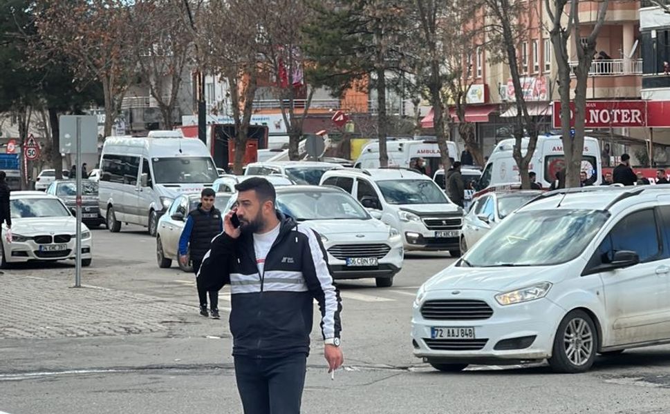 Batman’da Akraba Aileler Arasında Bıçaklı Kavga: 4 Yaralı