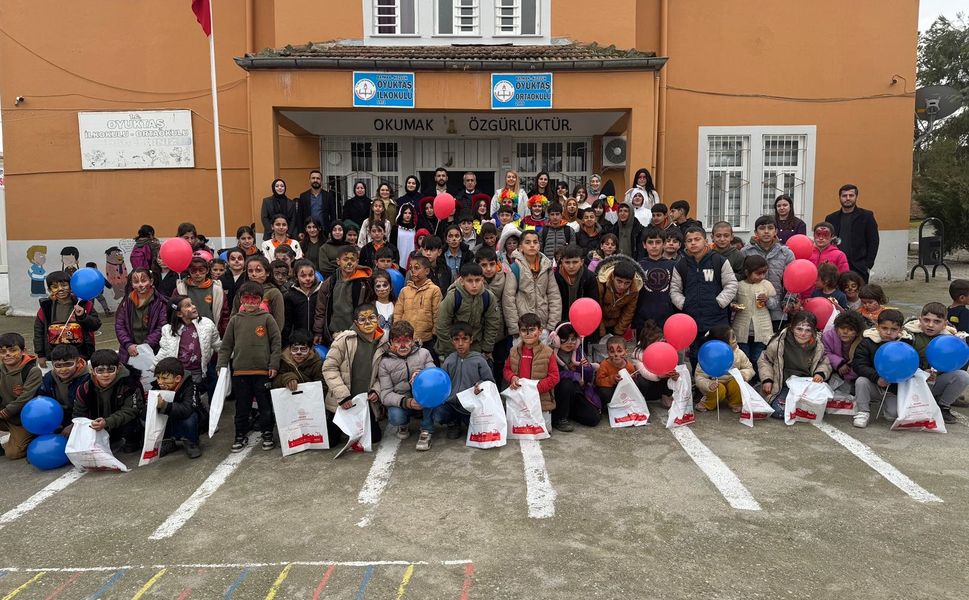 Gülümseyen Okullar Etkinliğiyle Minik Yüzler Güldü