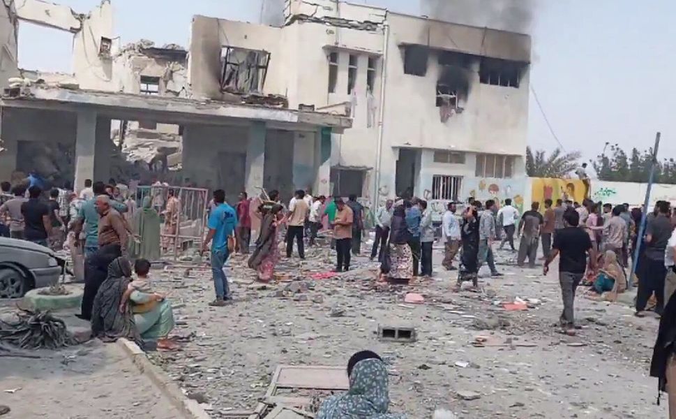 siyonist israil İran'da kız ilkokuluna saldırdı! En az 51 öğrenci şehit oldu