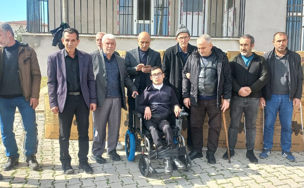 İsmini Vermeyen Hayırseverden 14 Engelliye 14 Akülü Sandalye