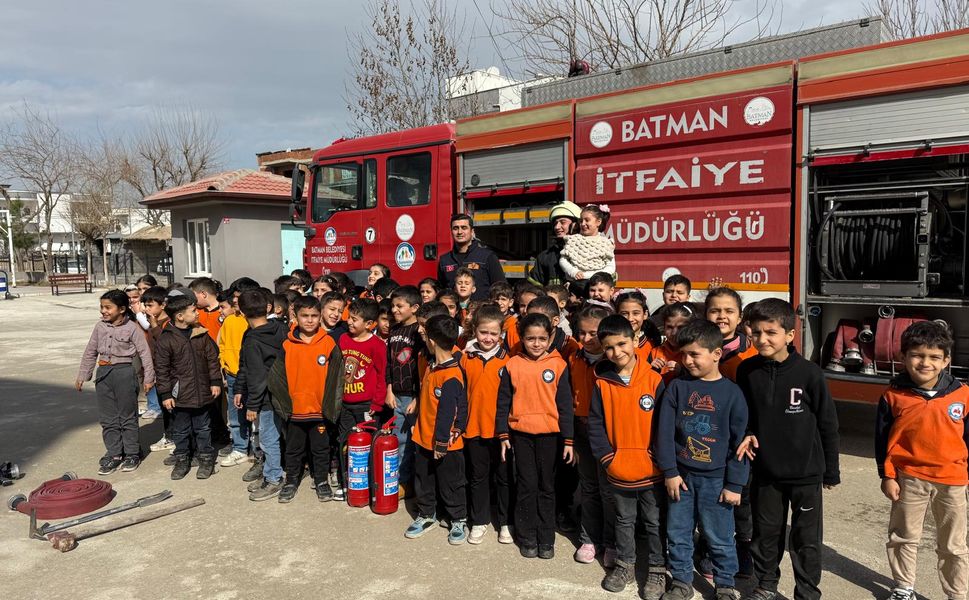 Miniklere Temel İtfaiye Eğitimi