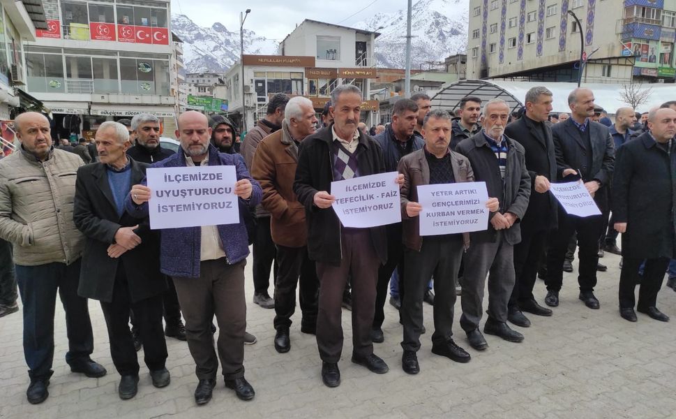 1 Haftada Uyuşturucuya 2 Kurban Veren Sason Halkından Kitlesel Tepki