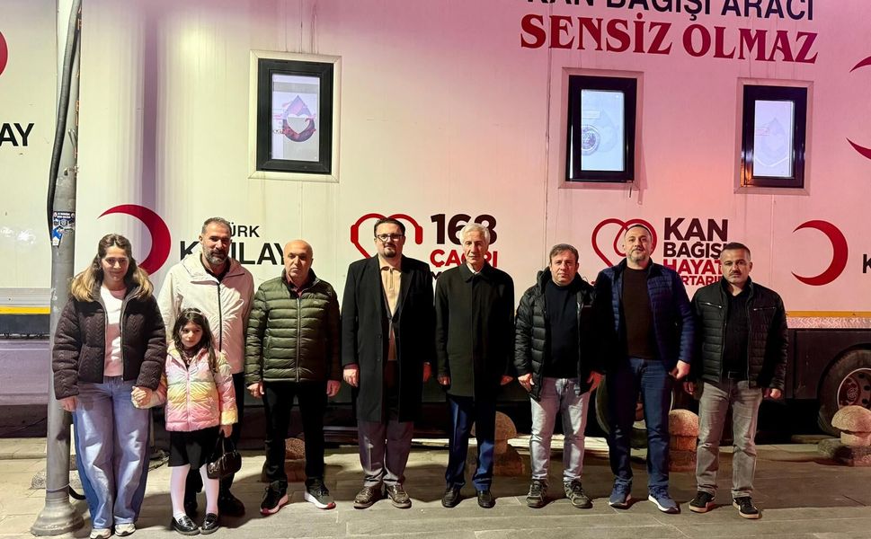 Akademisyenlerden Kan Bağışına Destek
