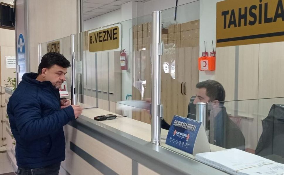 Belediye Veznelerine Bayram Mesaisi