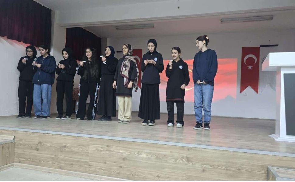 İmam Hatiplilerden İstiklal Marşı Anması