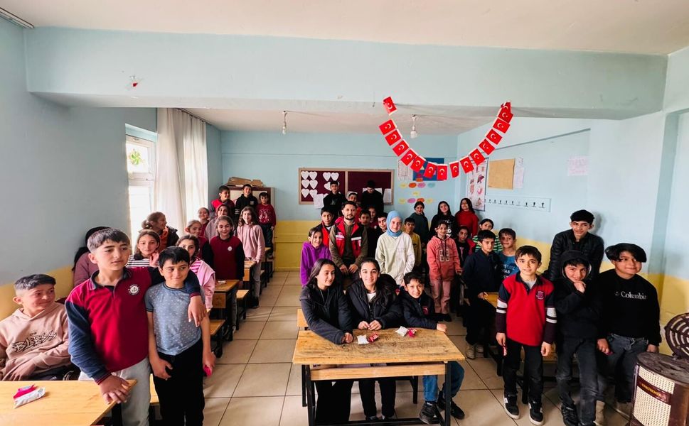 Kozluk’ta Öğrencilere “Akran Zorbalığı” Eğitimi