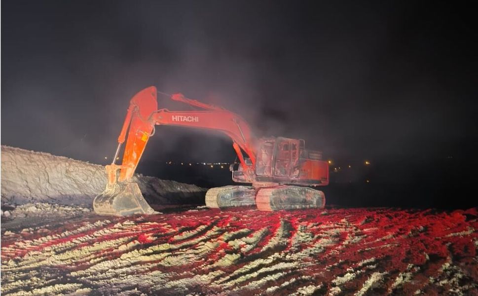 Kundaklanan İş Makinesi Kullanılamaz Hale Geldi