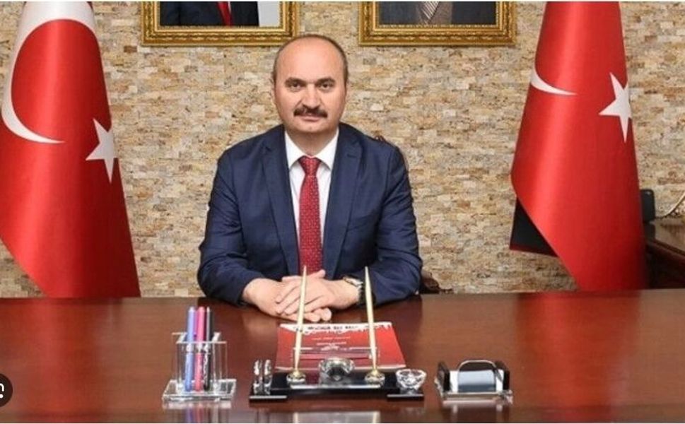 Bu Mübarek Gece Tüm İnsanlığa Huzur Getirsin