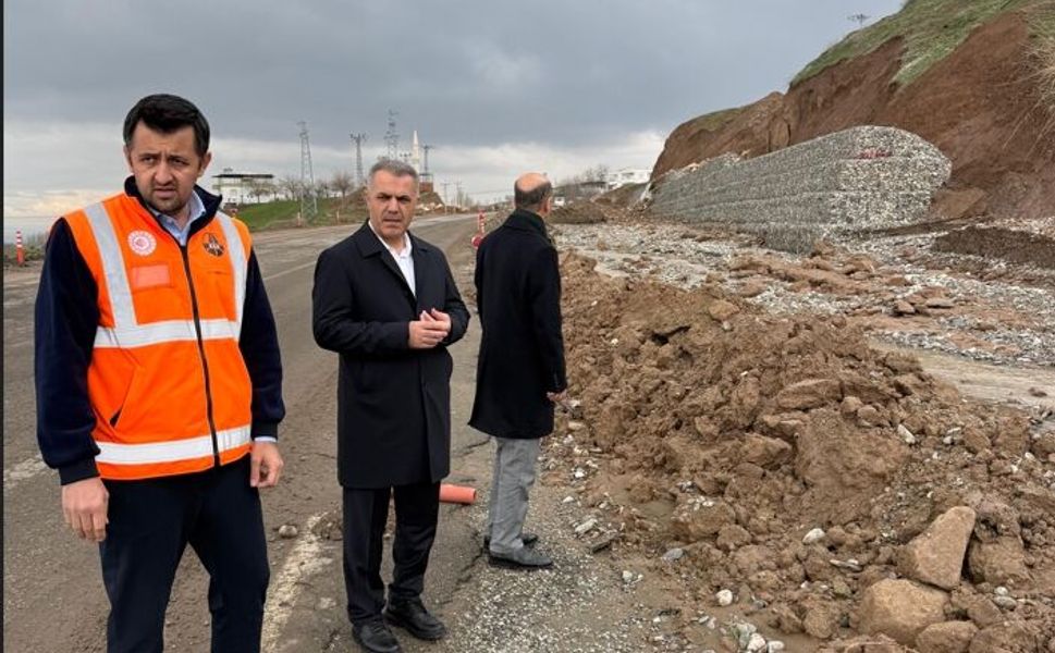 Silvan Sulama Kanalı’ndaki Hasar Giderildi, Yol Trafiğe Açıldı