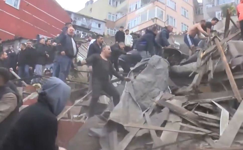 Türkiye'yi Korkutan Olay: 2 Bina Çöktü