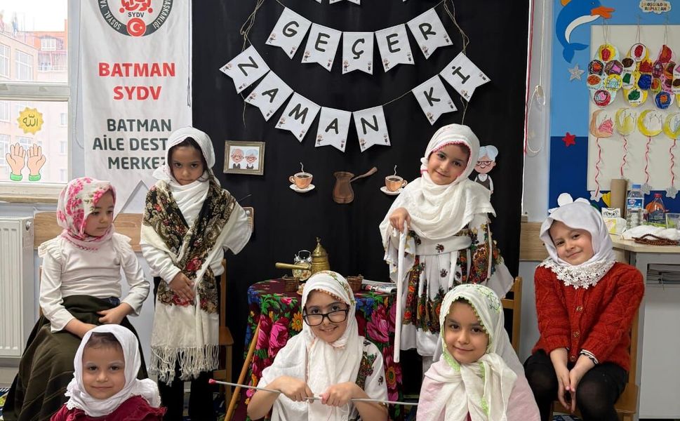 Minik Kalplerden Büyük Vefa: Yaşlılar Haftası’nda Duygu Dolu Buluşma