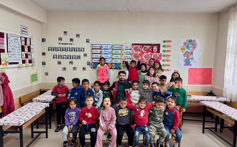 Minik Öğrencilere “Akran Zorbalığı” Eğitimi