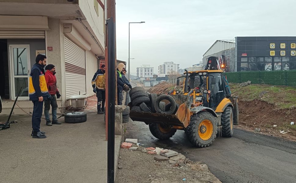 Batman’da Dev Geri Dönüşüm Seferberliği: 28 TIR Atık Lastik Toplandı