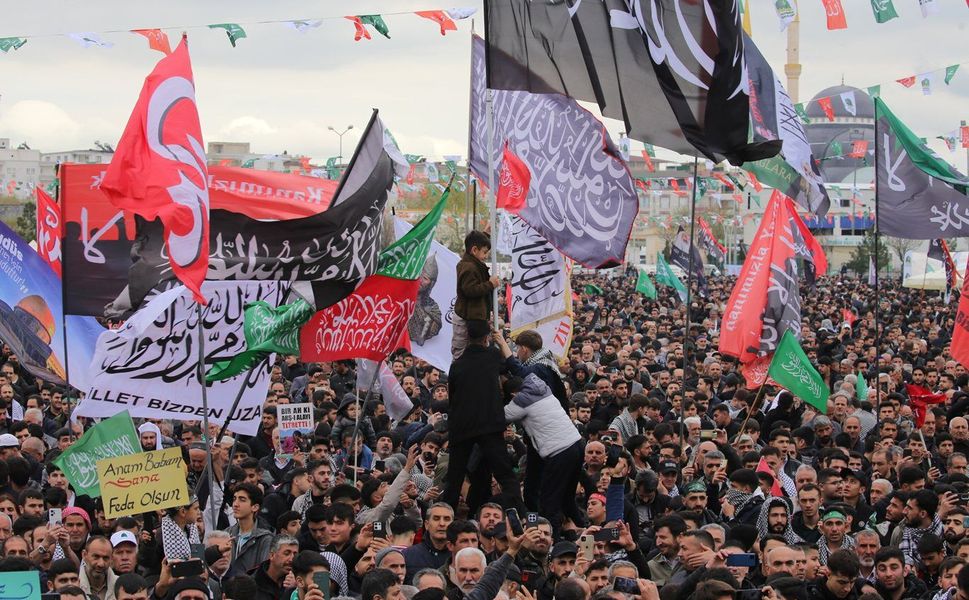 Batman'daki Mevlid-i Nebi mitinginden vahdet çağrısı