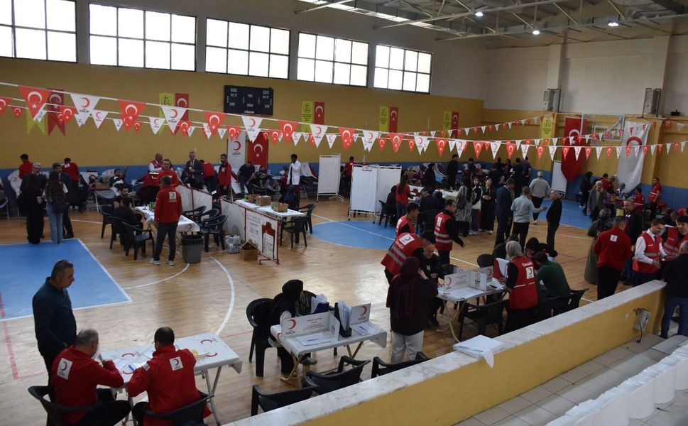 Eğitim Camiasından Hayat Veren Destek: Kan Bağış Şenliği Başladı