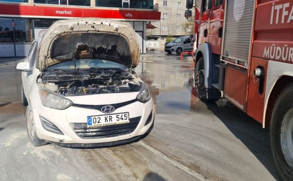 Körük Mahallesi’nde Araç Yangını Panik Yarattı