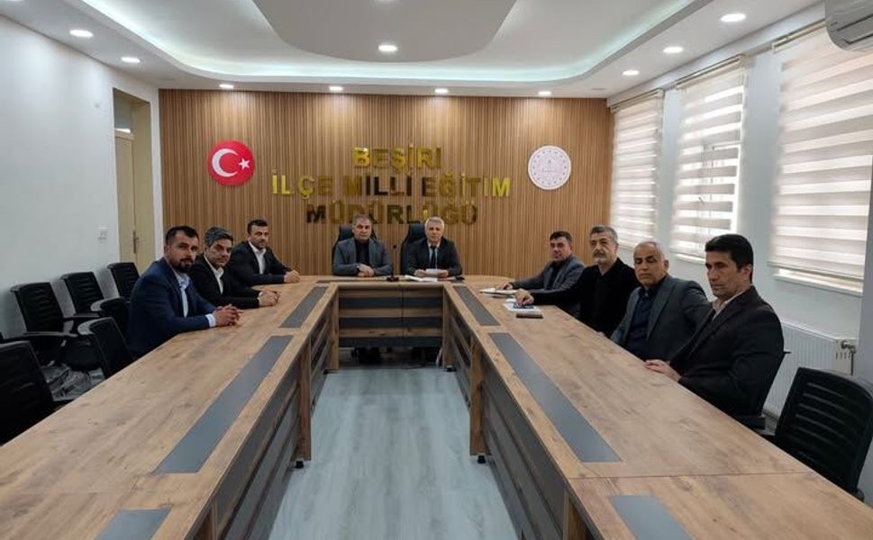 Beşiri’de Eğitim Koordinasyonu: Halk Eğitim Müdürleri Bir Araya Geldi