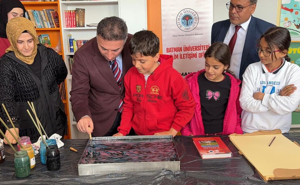 Köy Öğrencilerinden Ebru Etkinliği